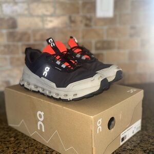 ON running kids sneakers size 4